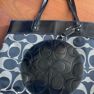 Coach Signature Laura Patent Tote EUC
